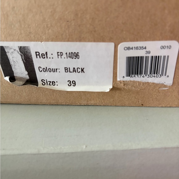 Free people Women's Paradiso  Black Suede Wrap Knee-High Boots - Picture 8 of 8